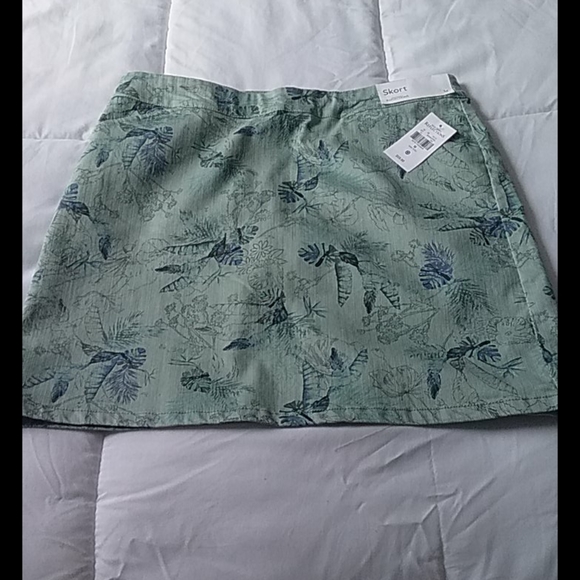 Skirt/skory NWTS - Picture 1 of 3